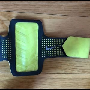 Nike iPhone Armband for running